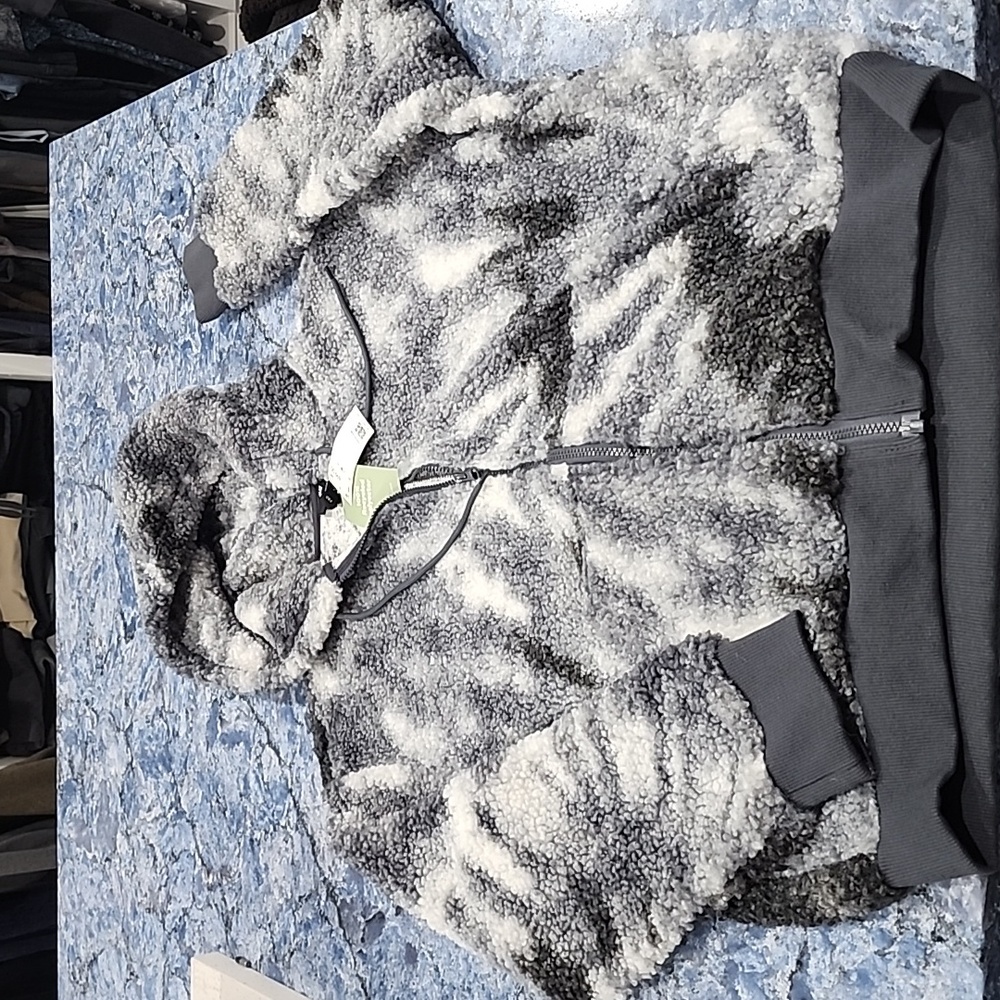H&M sherpa jacket gray/black/white.